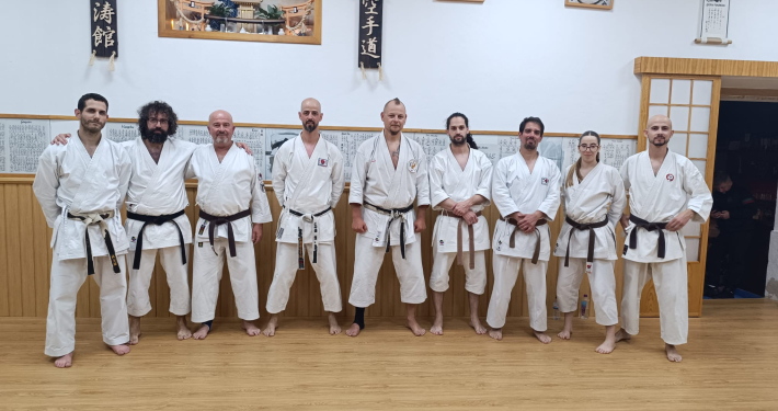 Sensei Aljosa com o grupo de Alcanena.