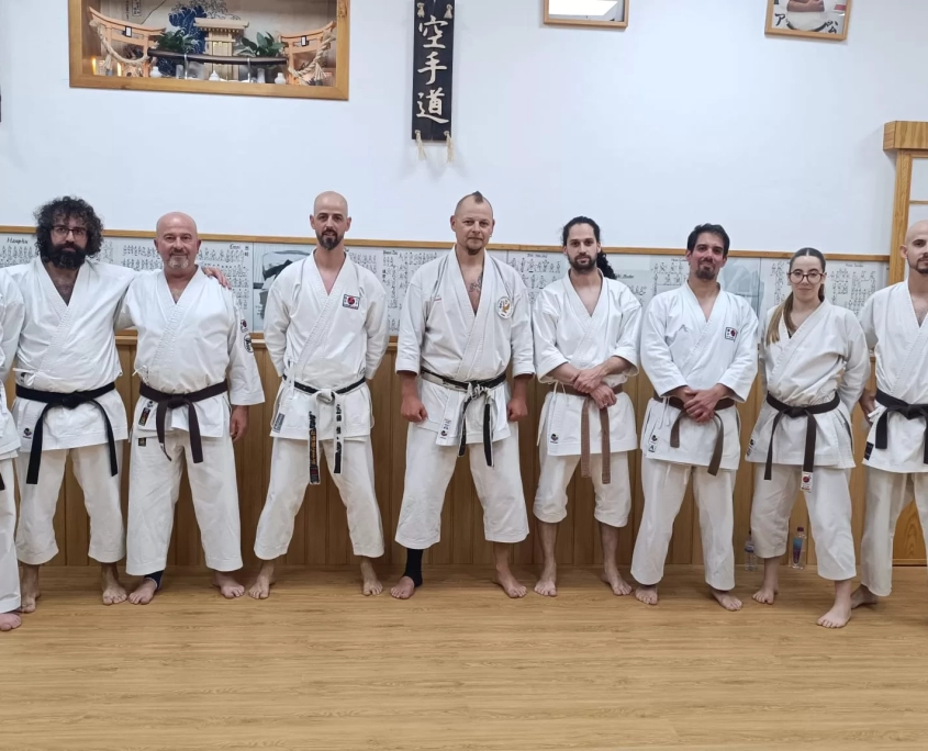 Sensei Aljosa com o grupo de Alcanena.